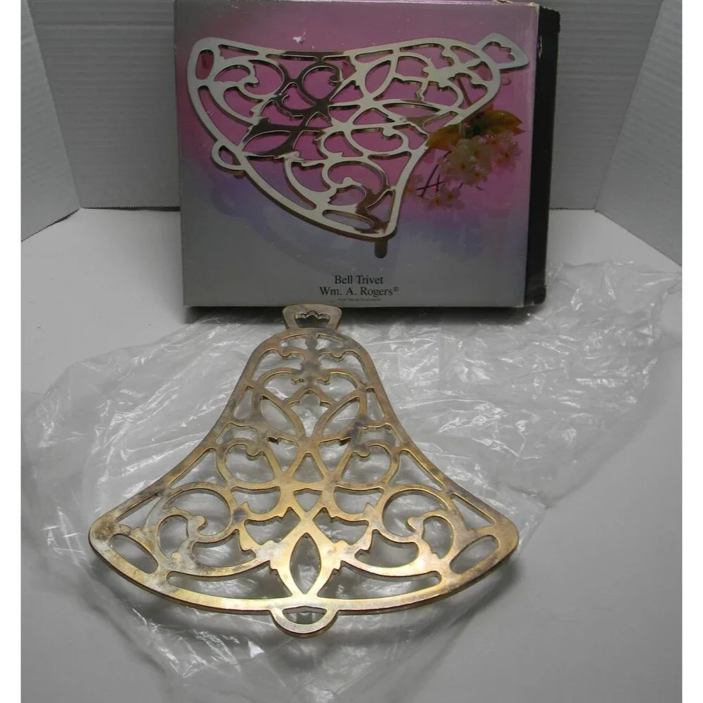 VTG Wm A Rogers Cast Metal Trivet Bell Shape Ornate Kitchen Oneida Made in USA